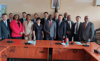 Minister of Trade & Industry Simplex Chithyola and Chinese delegation